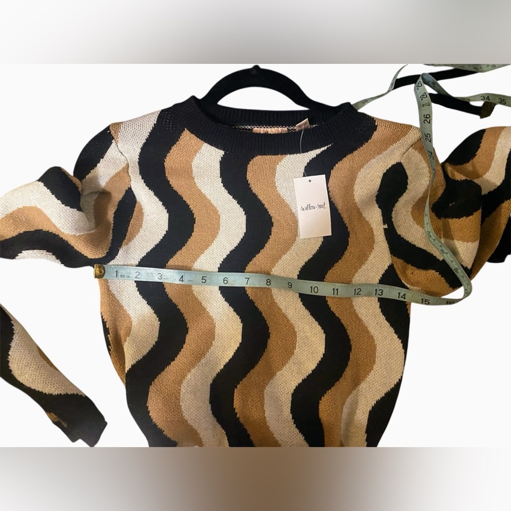 Willow & Root
Wave Pattern Tie-Back Sweater
New
Size XSmall - Picture 5 of 8